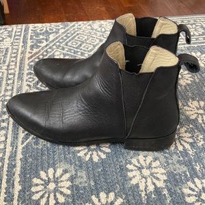 Nisolo black leather ankle booties